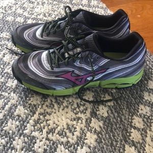 Women’s Mizuno shoes